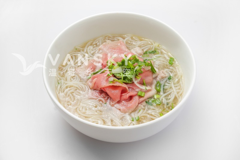 240807180047_ 2044 west 41st avenue  vancouver_Food_rare_beef_noodle_soup.jpg